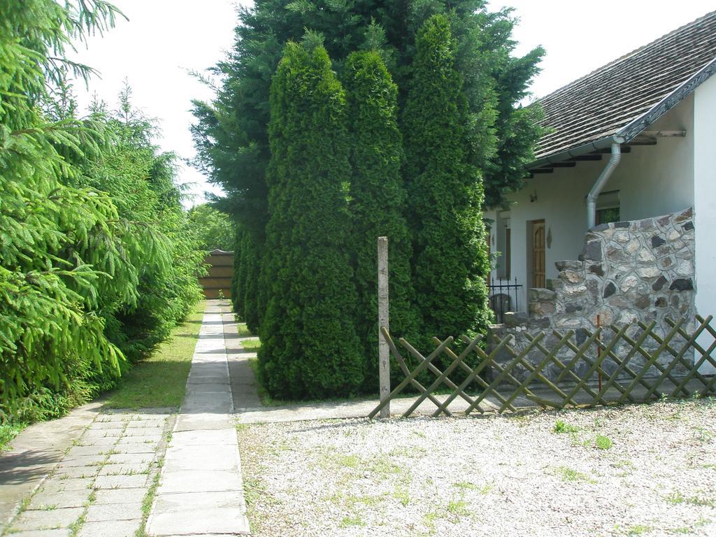 Bed and Breakfast Fenyo Panzio Makó Exterior foto