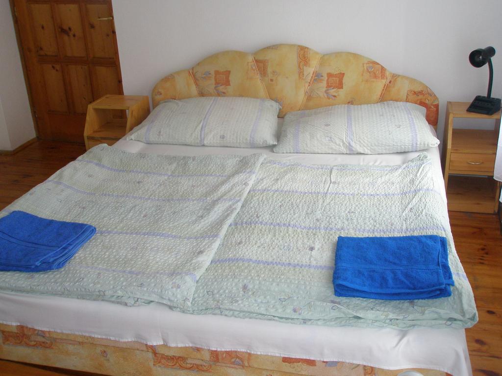 Bed and Breakfast Fenyo Panzio Makó Exterior foto